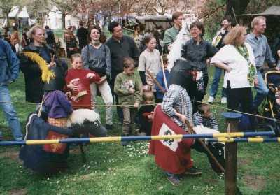 Kinder beim Reitturnier